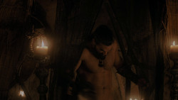 extant_GameOfThrones_1x02-TheKingsroad_4252