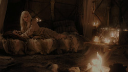 extant_GameOfThrones_1x02-TheKingsroad_4260