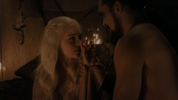 extant_GameOfThrones_1x02-TheKingsroad_4302