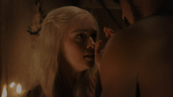 extant_GameOfThrones_1x02-TheKingsroad_4315