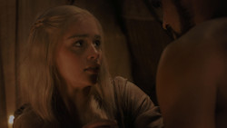 extant_GameOfThrones_1x02-TheKingsroad_4328