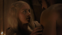 extant_GameOfThrones_1x02-TheKingsroad_4330