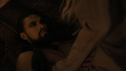 extant_GameOfThrones_1x02-TheKingsroad_4375