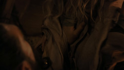 extant_GameOfThrones_1x02-TheKingsroad_4383