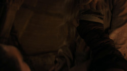 extant_GameOfThrones_1x02-TheKingsroad_4384