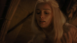 extant_GameOfThrones_1x02-TheKingsroad_4389