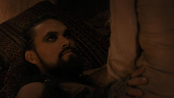 extant_GameOfThrones_1x02-TheKingsroad_4394