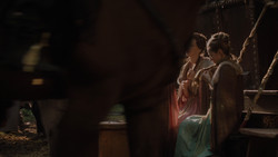 extant_GameOfThrones_1x02-TheKingsroad_4474