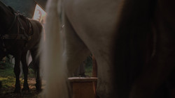 extant_GameOfThrones_1x02-TheKingsroad_4477