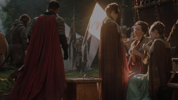 extant_GameOfThrones_1x02-TheKingsroad_4481