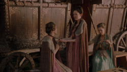 extant_GameOfThrones_1x02-TheKingsroad_4496
