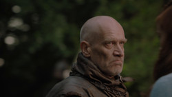 extant_GameOfThrones_1x02-TheKingsroad_4543