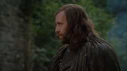 extant_GameOfThrones_1x02-TheKingsroad_4547
