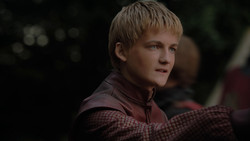 extant_GameOfThrones_1x02-TheKingsroad_4586