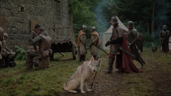 extant_GameOfThrones_1x02-TheKingsroad_4642