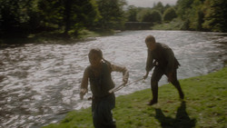 extant_GameOfThrones_1x02-TheKingsroad_4709