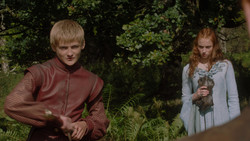 extant_GameOfThrones_1x02-TheKingsroad_4760