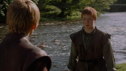 extant_GameOfThrones_1x02-TheKingsroad_4767