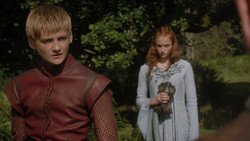 extant_GameOfThrones_1x02-TheKingsroad_4773