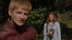 extant_GameOfThrones_1x02-TheKingsroad_4787