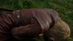 extant_GameOfThrones_1x02-TheKingsroad_4865