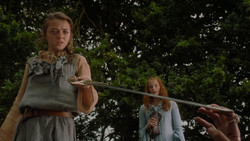 extant_GameOfThrones_1x02-TheKingsroad_4883