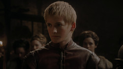 extant_GameOfThrones_1x02-TheKingsroad_5352