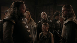 extant_GameOfThrones_1x02-TheKingsroad_5402