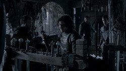 extant_GameOfThrones_1x03-LordSnow_1934