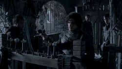 extant_GameOfThrones_1x03-LordSnow_1938