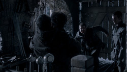 extant_GameOfThrones_1x03-LordSnow_1952