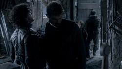 extant_GameOfThrones_1x03-LordSnow_2013