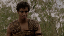 extant_GameOfThrones_1x03-LordSnow_2966