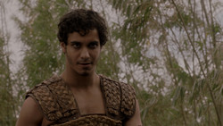 extant_GameOfThrones_1x03-LordSnow_2973