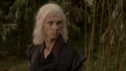extant_GameOfThrones_1x03-LordSnow_3035