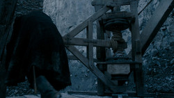 extant_GameOfThrones_1x03-LordSnow_3143