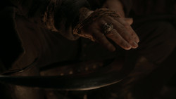 extant_GameOfThrones_1x03-LordSnow_3766