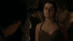 extant_GameOfThrones_1x03-LordSnow_3890