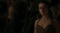 extant_GameOfThrones_1x03-LordSnow_3899