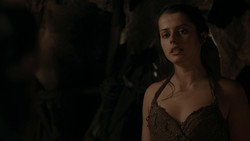 extant_GameOfThrones_1x03-LordSnow_3900