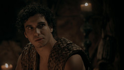 extant_GameOfThrones_1x03-LordSnow_3933