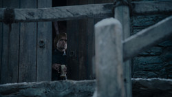 extant_GameOfThrones_1x03-LordSnow_3954