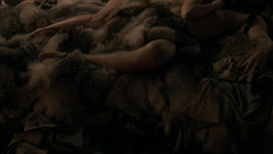 extant_GameOfThrones_1x03-LordSnow_4149