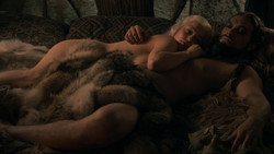 extant_GameOfThrones_1x03-LordSnow_4155