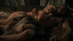 extant_GameOfThrones_1x03-LordSnow_4156