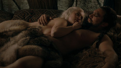 extant_GameOfThrones_1x03-LordSnow_4164
