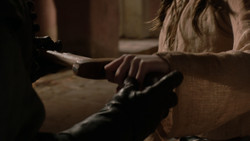 extant_GameOfThrones_1x03-LordSnow_4374