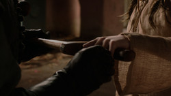 extant_GameOfThrones_1x03-LordSnow_4376