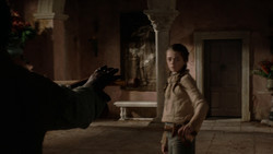 extant_GameOfThrones_1x03-LordSnow_4415