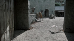 extant_GameOfThrones_1x04-CripplesBastardsAndBrokenThings_0007